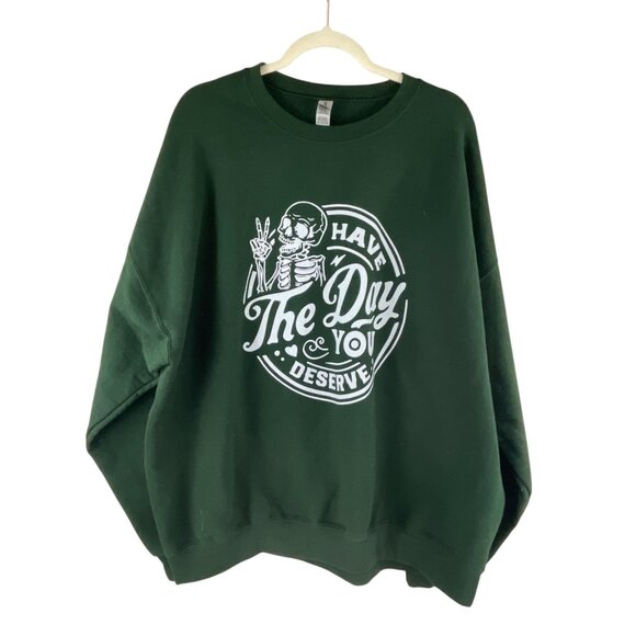 Gildan Heavy Blend Size 2XL Sweatshirt Green Skeleton Graphic Unisex  Oversized - Picture 1 of 7